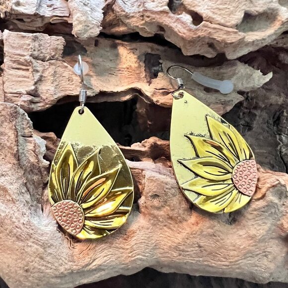 Two Tone Brass Copper Sunflower Earrings - Picture 2 of 4